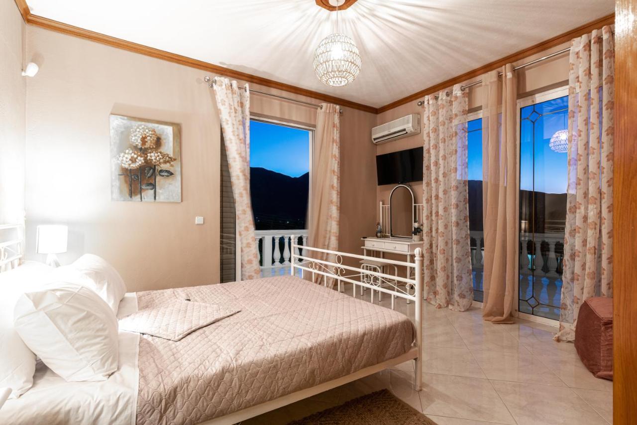 Galadriel Villa With Private Pool & Jacuzzi Kato Yerakarion Bagian luar foto