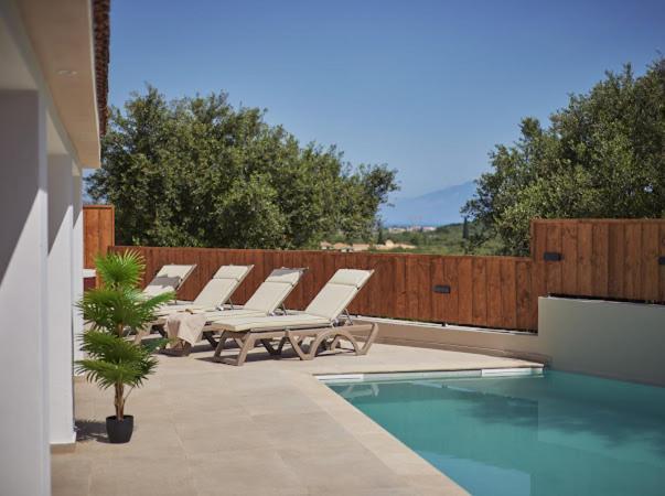 Galadriel Villa With Private Pool & Jacuzzi Kato Yerakarion Bagian luar foto